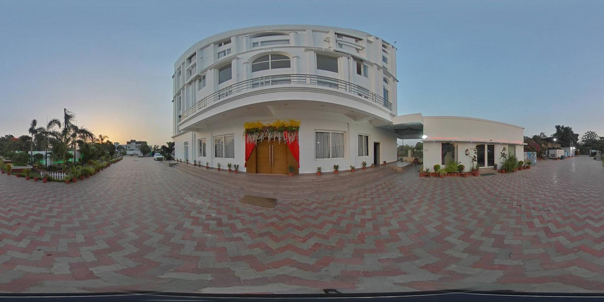 Tathastu Hotels & Banquet Hall Pipra Dewas Exterior photo